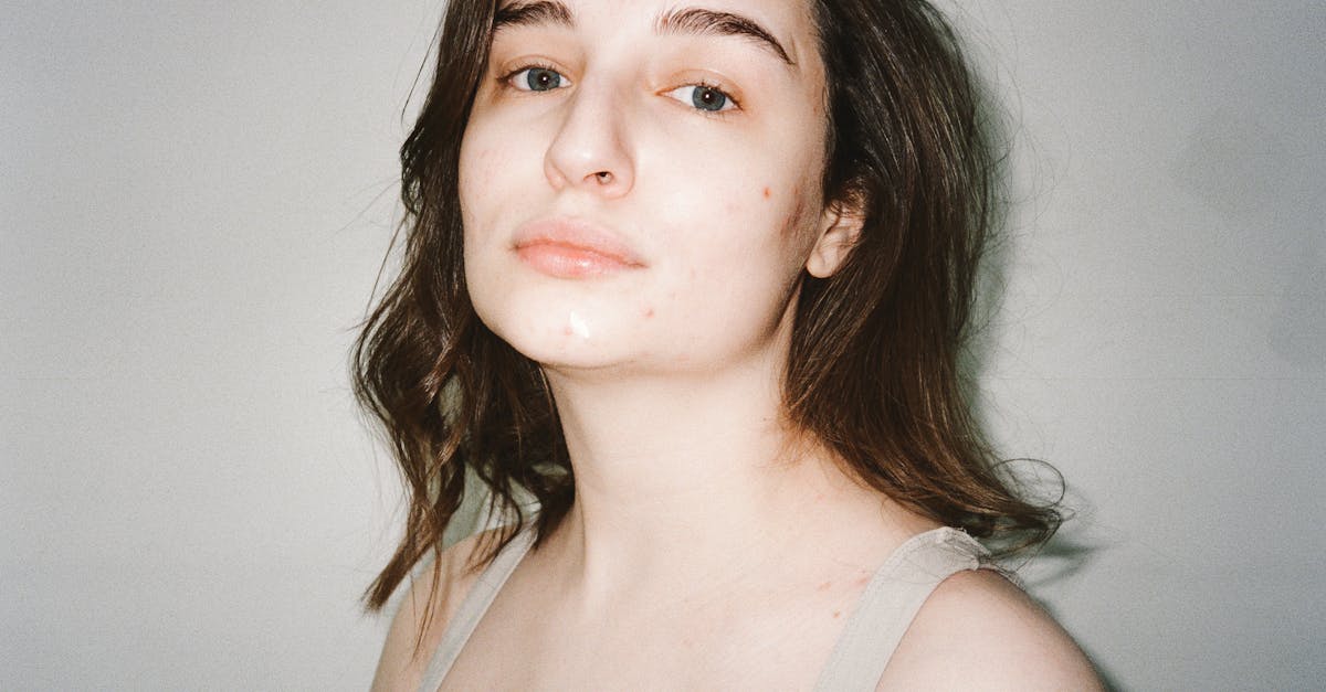 découvrez notre spécialiste en dermatologie adulte, offrant des soins avancés pour traiter des conditions cutanées variées. prenez soin de votre peau avec des traitements personnalisés adaptés à vos besoins.