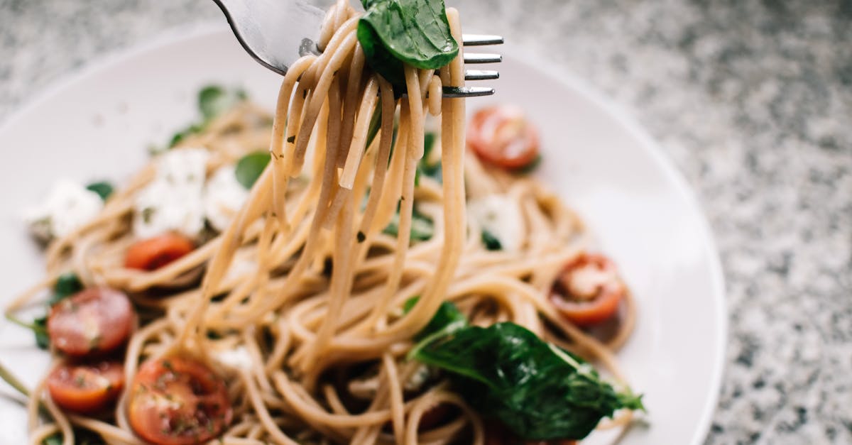 découvrez l'importance d'une alimentation équilibrée pour votre santé et votre bien-être. apprenez à composer des repas variés qui apportent tous les nutriments essentiels pour vous sentir bien au quotidien.