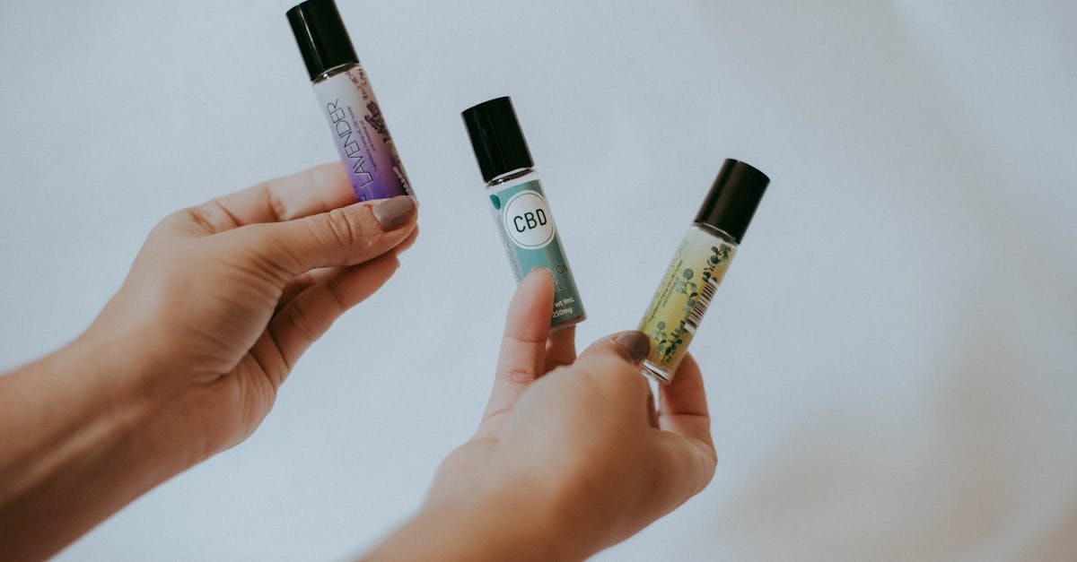 découvrez les multiples bienfaits des huiles essentielles : soulagement du stress, amélioration du sommeil, renforcement du système immunitaire et bien plus. plongez dans l'univers naturel des huiles essentielles pour votre bien-être quotidien.