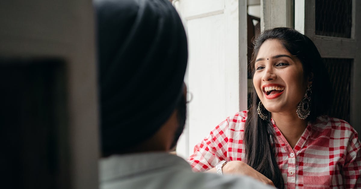 découvrez le concept des relations ouvertes, une alternative aux relations traditionnelles. explorez les dynamiques, les avantages et les défis de vivre une relation épanouissante basée sur la confiance et la communication. apprenez à naviguer dans ce mode de vie unique tout en préservant vos valeurs personnelles.