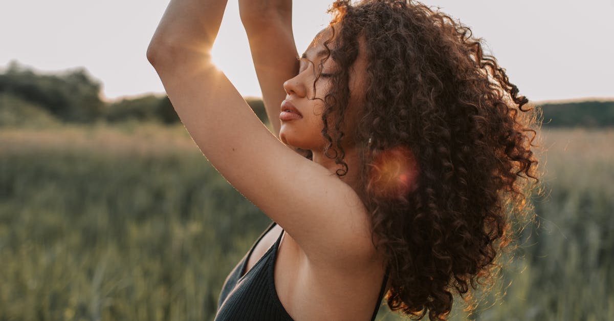 découvrez l'importance d'une bonne posture pour votre santé et votre bien-être. apprenez des techniques simples pour améliorer votre posture au quotidien et éviter les douleurs liées à une mauvaise position.