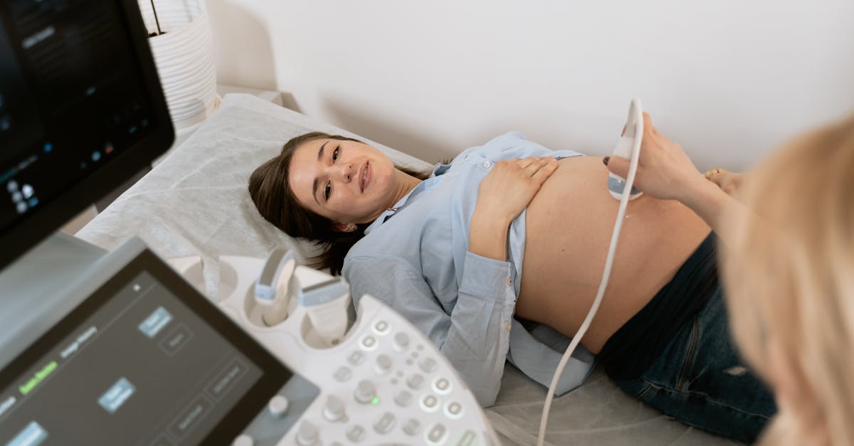 découvrez les enjeux et les symptômes du déni de grossesse, un phénomène complexe où une femme ne reconnaît pas sa grossesse. explorez les causes, les impacts psychologiques et les solutions pour surmonter cette situation délicate.