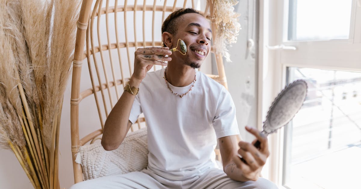 découvrez l'importance de l'amour de soi et apprenez à cultiver une relation positive avec vous-même. explorez des conseils pratiques, des affirmations inspirantes et des stratégies pour renforcer votre confiance en vous et favoriser votre bien-être émotionnel.