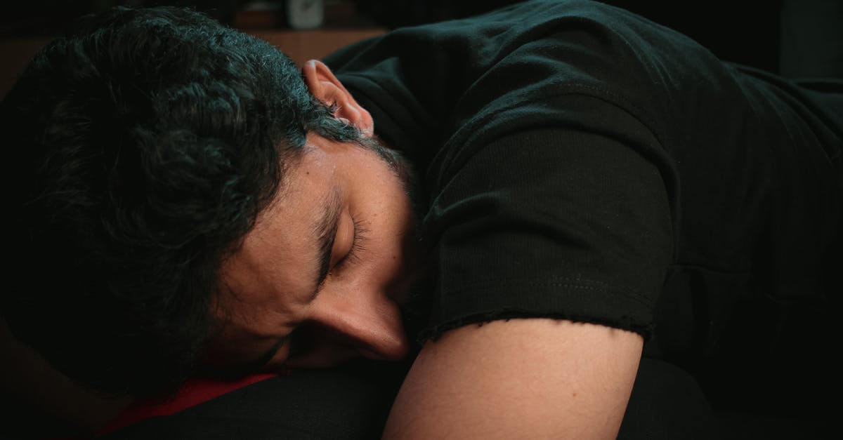 découvrez les bienfaits d'un sommeil profond pour améliorer votre bien-être. apprenez des techniques et astuces pour plonger dans un sommeil réparateur, favorisant votre santé physique et mentale.