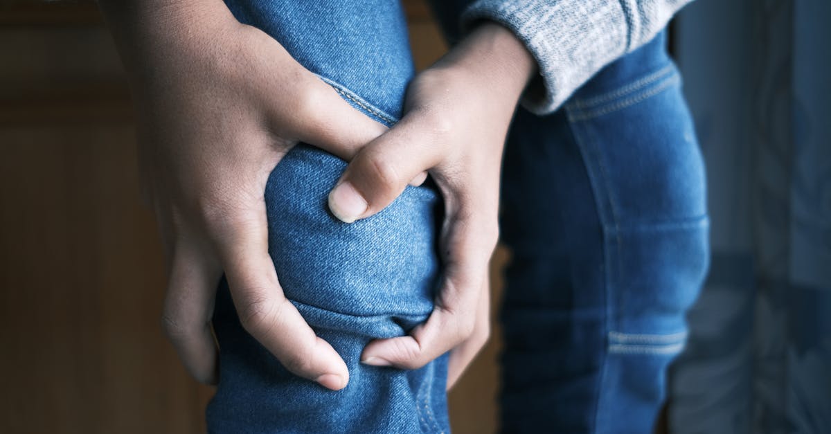 découvrez tout sur les douleurs musculaires : causes, symptômes et conseils pour soulager et prévenir l'inconfort après l'effort physique. apprenez à mieux comprendre votre corps et à optimiser votre récupération.