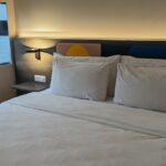 la paralysie du sommeil est un phénomène mystérieux où une personne se réveille en étant incapable de bouger, souvent accompagnée d'hallucinations effrayantes. découvrez ses causes, ses symptômes et des conseils pour mieux la comprendre et la gérer.